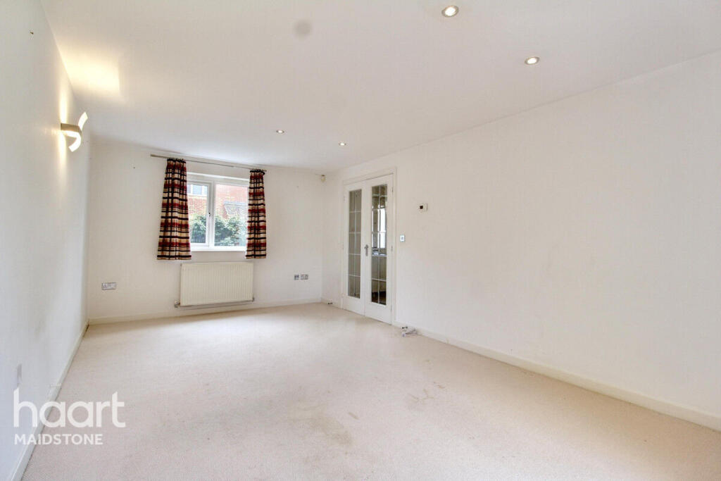 Empty dining room before virtual staging